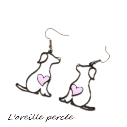 Boucle d'oreille chien noir coeur rose