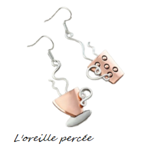 Boucle d'oreille duo de tasses