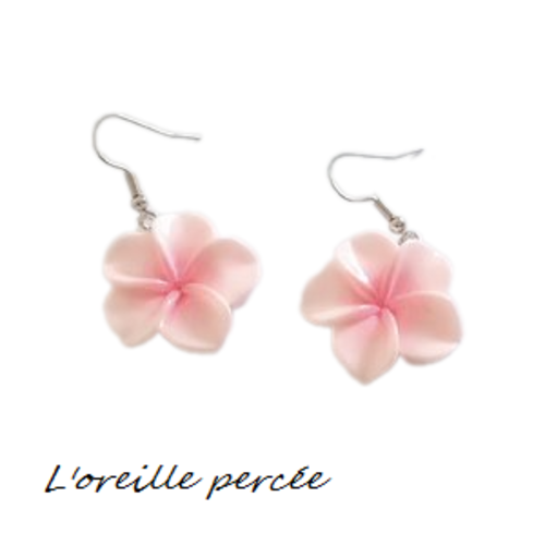 Boucle d'oreille fleur de tiaré rose