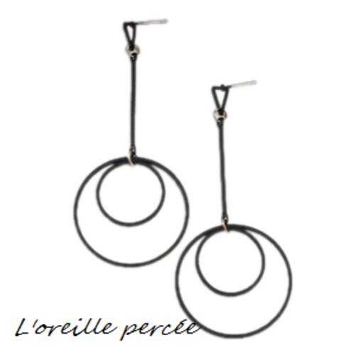 Boucle d'oreille duo de cercle sur tige noire