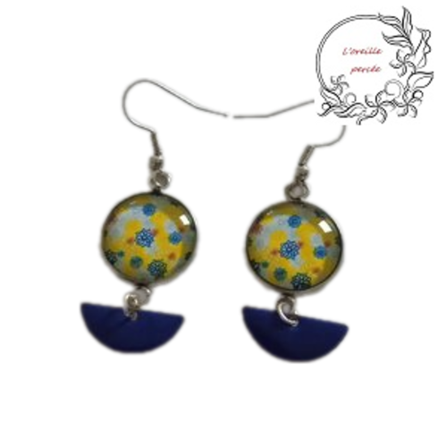 Boucle d'oreille cabochon nuée de fleur