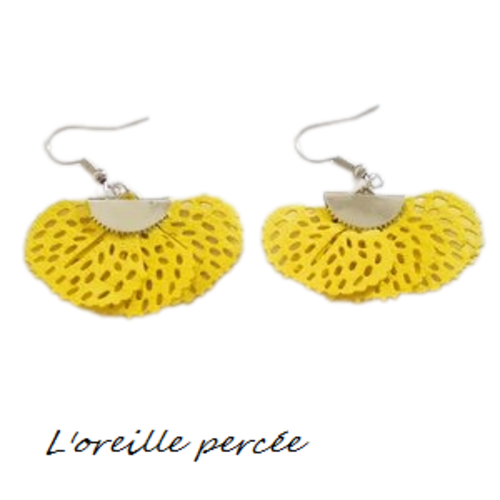 Boucle d'oreille pétale de fleur jaune