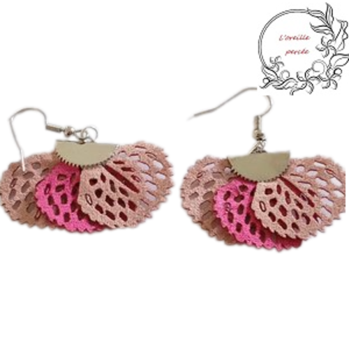 Boucle d'oreille pétale de fleur duo de rose