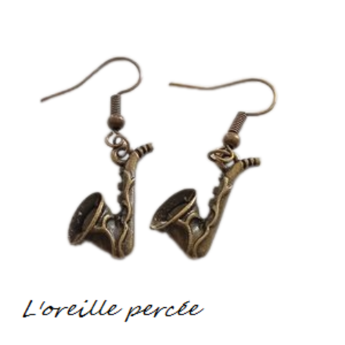 Boucle d'oreille saxophone bronze