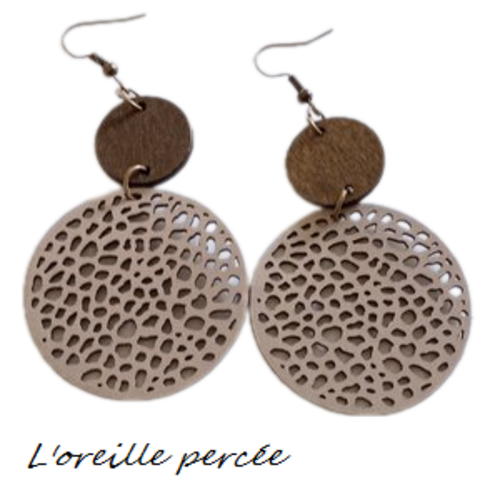 Boucle d'oreille style bohème rose nude