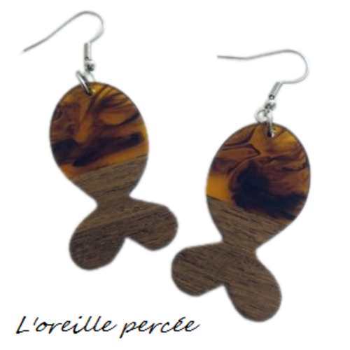Boucle d'oreille poisson bois et résine marron