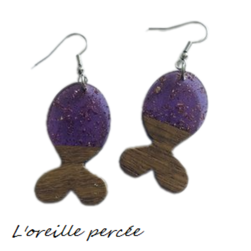 Boucle d'oreille poisson bois et résine mauve et feuille d'or