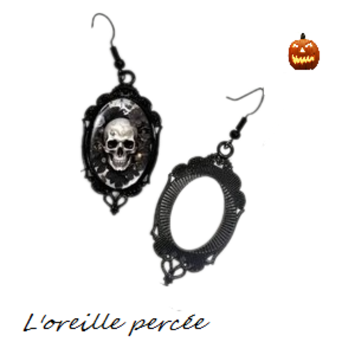 Boucle d'oreille tête de mort