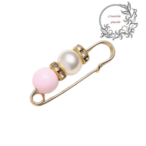 Broche épingle et sa perle ronde rose et nacrée et ses rondelles strass