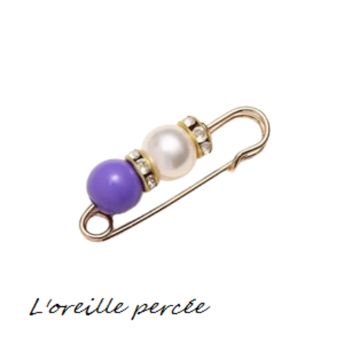 Broche épingle et sa perle ronde mauve et nacrée et ses rondelles strass