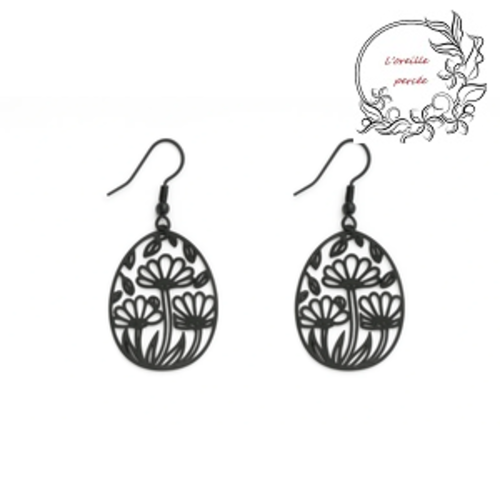 Boucle d'oreille estampe ovale forme fleur de lotus noire