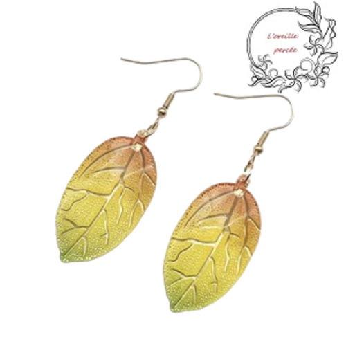 Boucle d'oreille feuille dégradée d'orange/jaune et vert