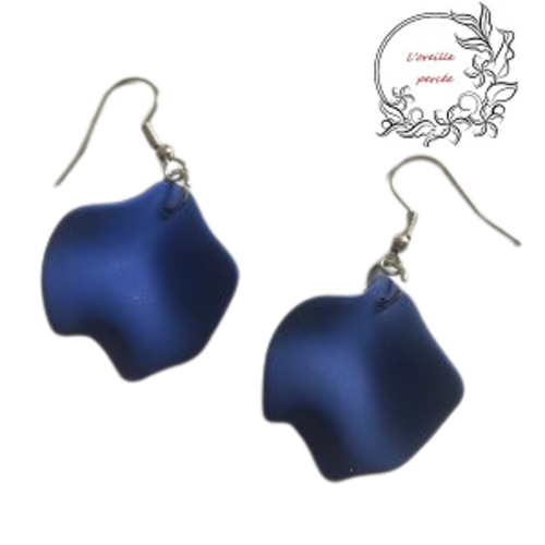Boucle d'oreille pétale de fleur bleu foncé