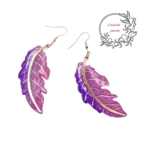 Boucle d'oreille grande feuille dégradée de mauve/rose