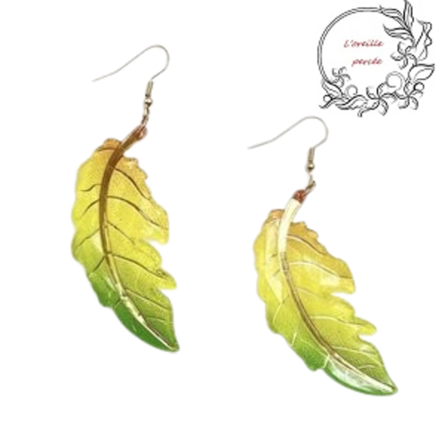 Boucle d'oreille grande feuille dégradée de vert/jaune