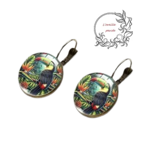 Boucle d'oreille cabochon toucan