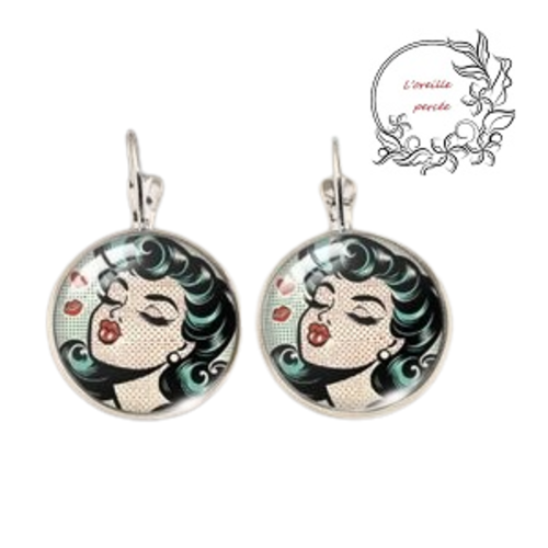 Boucle d'oreille cabochon pin'up
