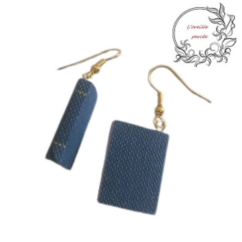 Boucle d'oreille livre ouvert bleu foncé