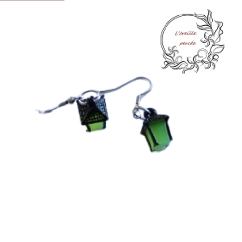 Boucle d'oreille petite lanterne verte