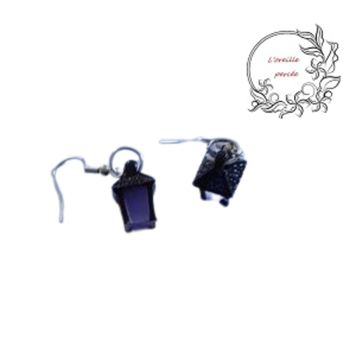 Boucle d'oreille petite lanterne mauve