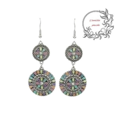 Boucle d'oreille ethnique