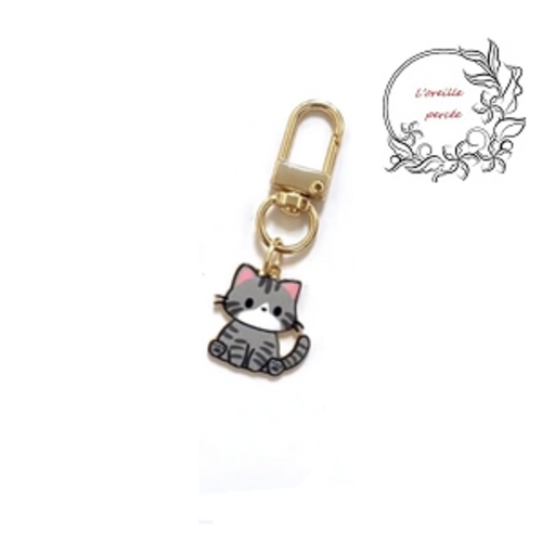 Porte clé chat gris émail