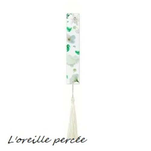 Marque page transparent fleurs blanches et vertes et son pompon