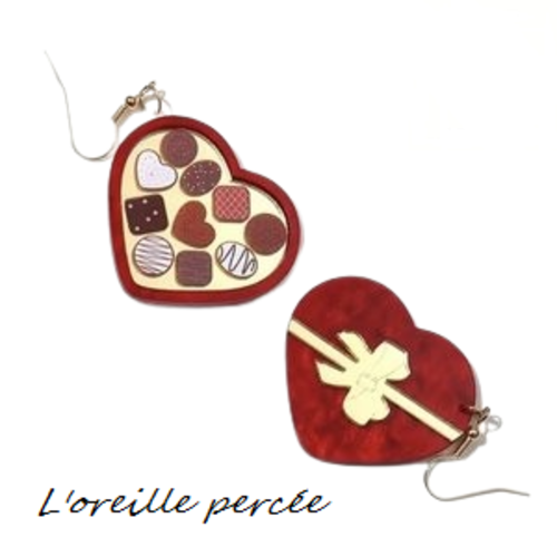 Boucle d'oreille boîte de chocolat forme coeur
