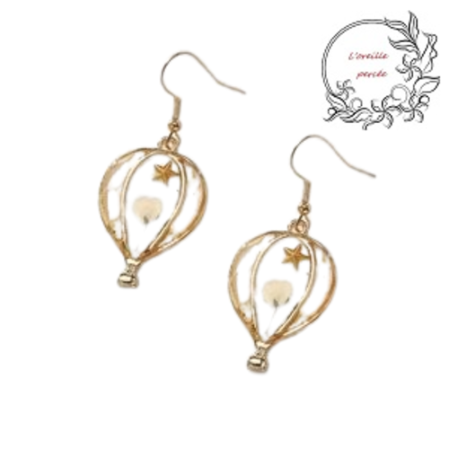 Boucle d'oreille montgolfière avec son étoile et fleur blanche