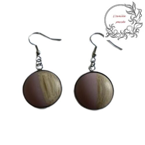 Boucle d'oreille cabochon bois et résine rose 20mm