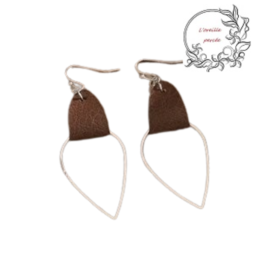 Boucle d'oreille d'argent et de cuir