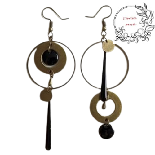 Boucle d'oreille asymétrique cercle et tige