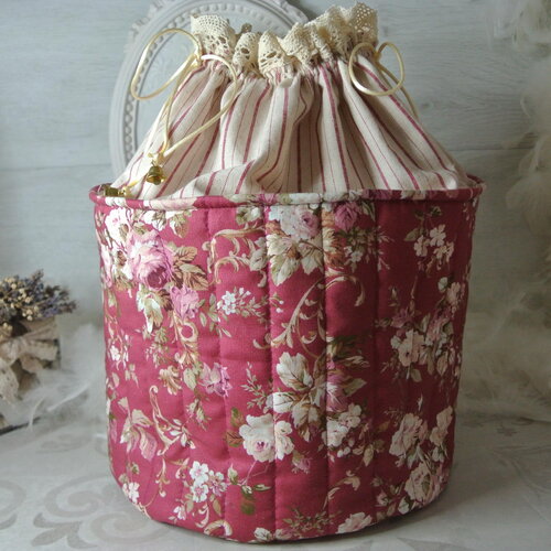 Pochon rond matelassé tissu fleuri