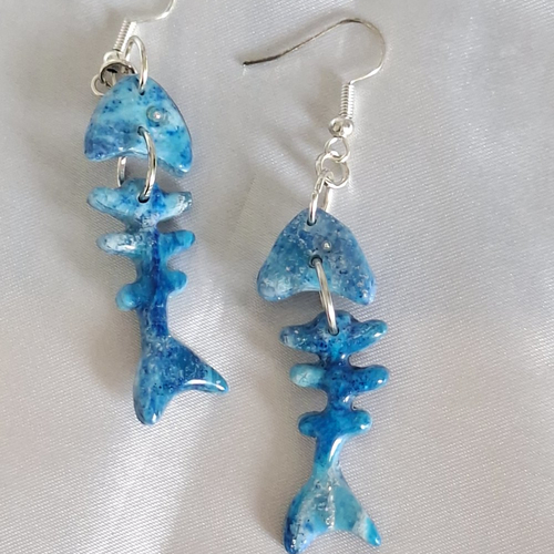 Boucles d'oreilles arêtes de poisson – collection écume bleue