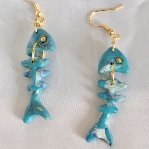 Boucles d'oreilles arêtes de poisson – collection écume bleue