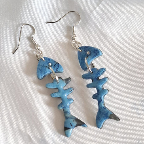 Boucles d'oreilles arêtes de poisson – collection écume bleue
