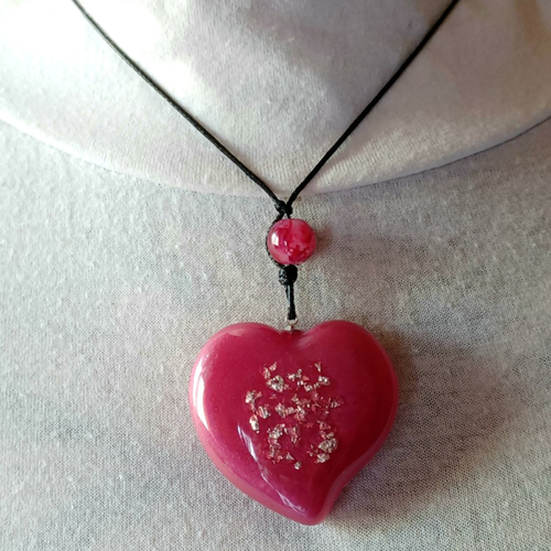 Collier avec pendentif cœur rose et feuilles d'argent