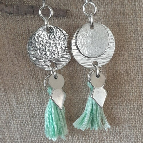Boucles d'oreilles breloques métal et pompon couleur