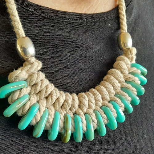 Collier tressé