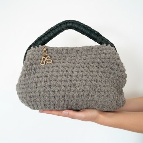 Sac crocheté à la main - pièce unique et artisanale - cadeau élégant