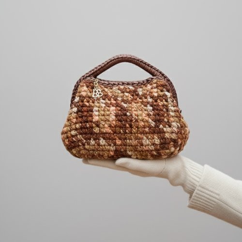 Sac crocheté à la main - pièce unique et artisanale - cadeau élégant