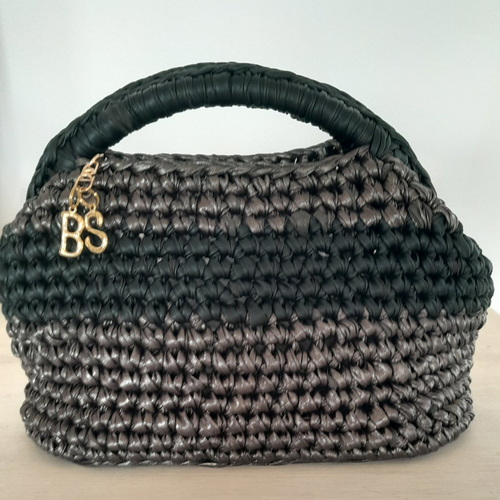 Sac crocheté à la main - pièce unique et artisanale - cadeau élégant