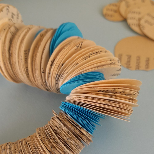 Collier en papier recyclé