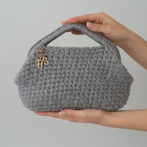 Sac crocheté à la main - pièce unique et artisanale - cadeau élégant