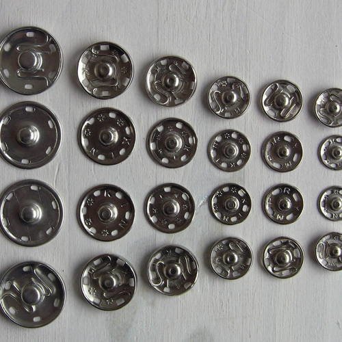 12 Gros Boutons Pressions A Coudre Nickel 14 15 16 18 21 25 Mm Assortis Un Grand Marche