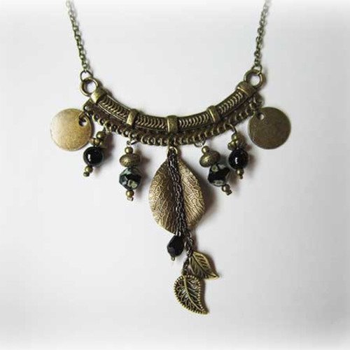 Collier, plastron bronze ethnique perles tchèques noires et breloques
