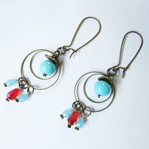 Boucles d'oreilles bohême bronze anneaux perles turquoises et rouges