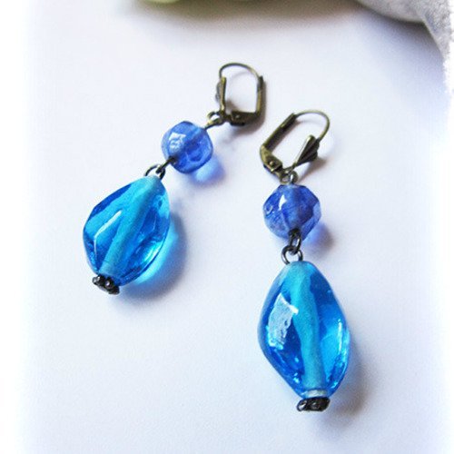 Boucles d'oreilles bronze vintage bohème perles de verre artisanales bleues 