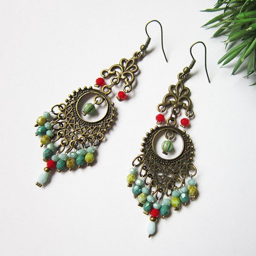 Boucles d'oreilles longues bronze bohème avec perles tchèques vert turquoise rouge