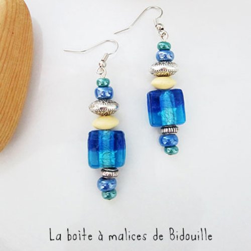 Boucles d'oreilles argentées - perles artisanales lampwork bleu lagon et perles en bois